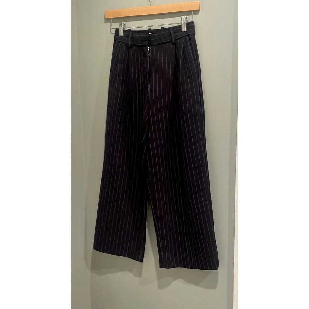 Babaton Aritzia Pinstripe‎ Wide Leg Pleated Trousers Black White Size 00 Cropped